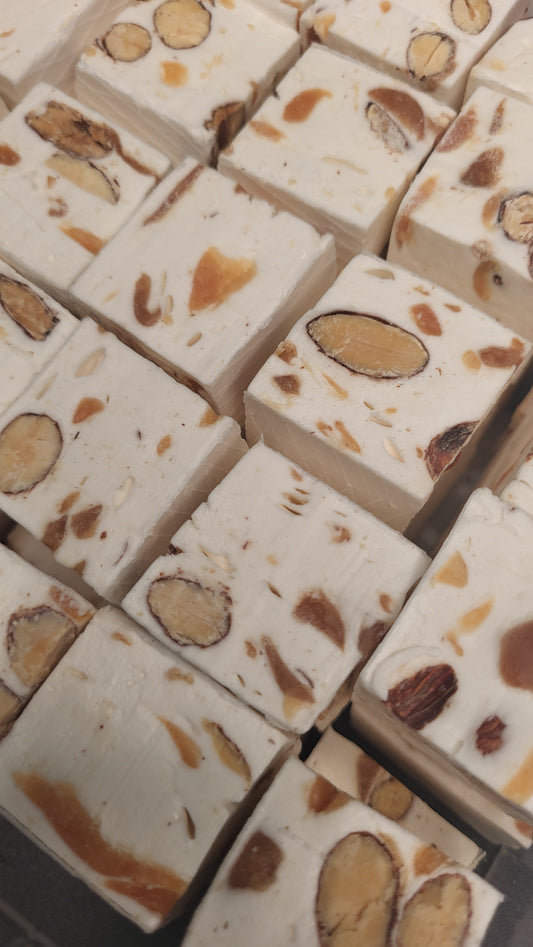 Nougat cube 100g ( plusieurs variétés)